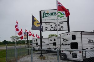 Read more about the article Nine Advantages of Buying an RV From a Dealer